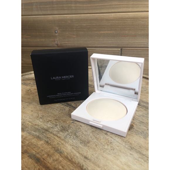 Laura Mercier Real Flawless Perfecting Pressed Powder 0.24 oz Translucent - NIB - Picture 1 of 6